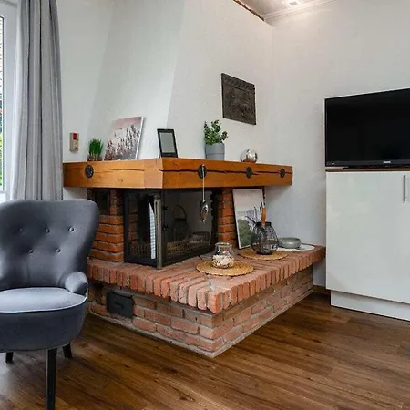 With 2 Bedrooms Casa vacanze